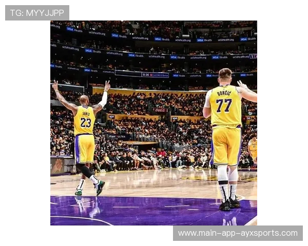 湖人季后目标明确,球队围绕东契奇构建版图 湖人季后目标明确,球队围绕东契奇构建版图