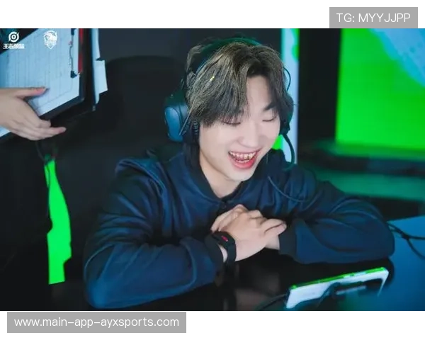 电竞选手极限1V4反杀成功，解说吼到破音