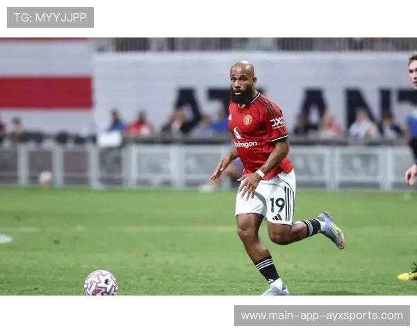 曼联进攻模式训练更紧密,解锁全新战斗力 曼联进攻模式训练更紧密,解锁全新战斗力