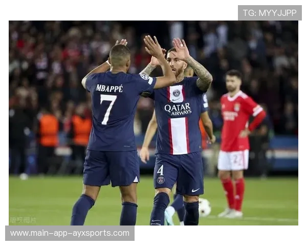 巴黎索莱尔控球与跑动训练加强：塑造未来球队核心力量