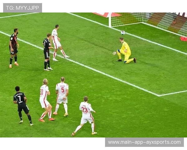 多特格拉尔斯快速插上横传前锋点射成功