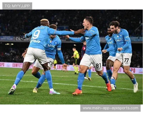 那不勒斯在主场展现强度，奥斯梅恩头顶脚踢全场焦点