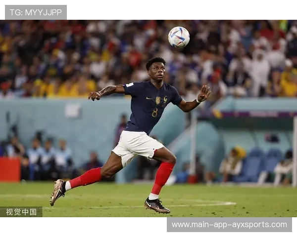 皇马楚阿梅尼拦截能力训练更狠：探索年轻中场的极限潜能